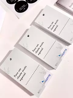 Tag Roupas Verniz Impressao apenas frente 4.8x8.8cm - comprar online