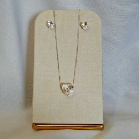 1047 - Conjunto Folheado Prateado Coração - Cristal - comprar online