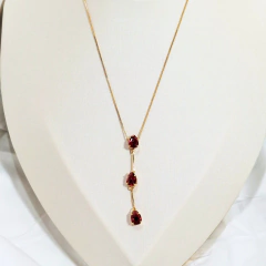 1349 - Colar Longo Folheado Ouro 18k - 3 Pedras Rosas na internet