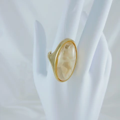 2286 - ANEL RESINA QUARTZO BRANCO FOLHEADO OURO 18K - TAM 18-20 na internet