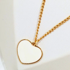 1288- Colar Duplo Folheado Ouro 18k - Pingente Coração Branco na internet