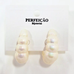 1392 - Argola Maxi Biju Dourado Pérola - PATROA BIJU