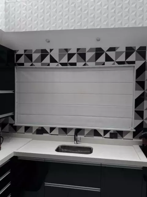 Persiana Cortina Romana Blackout LUXO 1,40 L X 1,40 A - comprar online