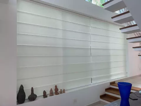 Persiana Romana Translucida Larg 1,60x1,70 Alt - comprar online