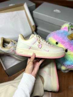 Nike Air Force Rosa/Bege