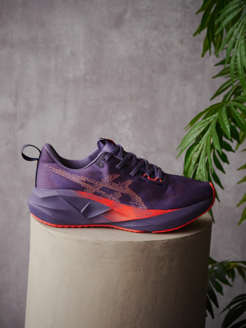 Asics Novablast 5 Purple