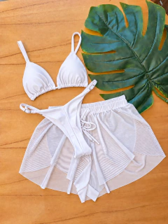 Conjunto 2 Peças Biquíni Cortininha Regulador + saida de Banho Short Tule Branco