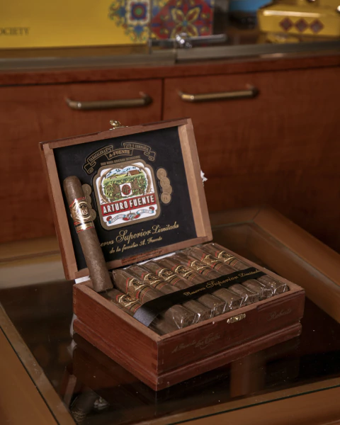 Arturo Fuente Don Carlos Robusto - comprar online