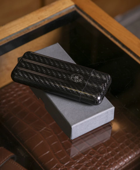 Purera The Griffin's Corona