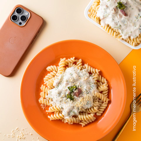 Fast | Fusilli ao molho branco, brócolis e queijo - comprar online