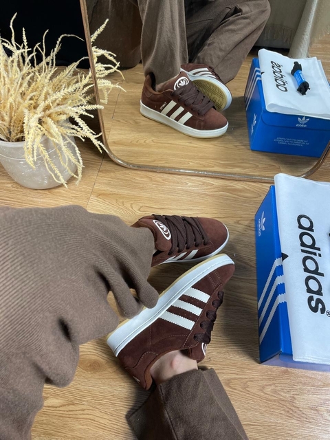 Tênis Adidas campus Marrom