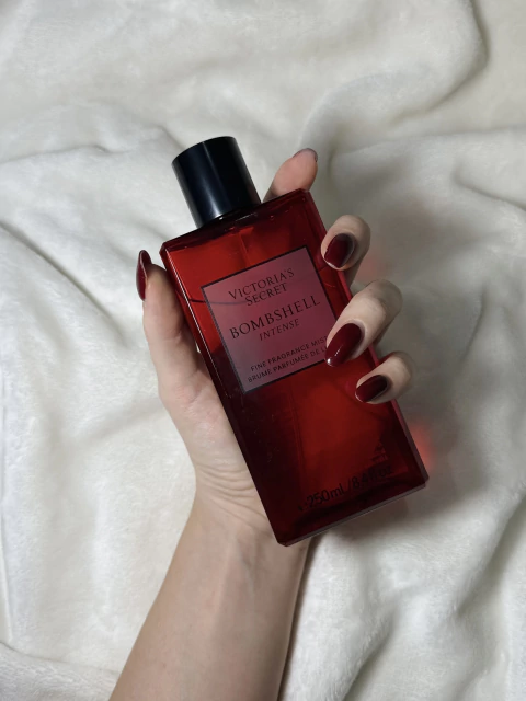 Bombshell Intense – Brume Parfumée de Luxe Victoria's Secret - comprar online