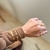 Bracelete Torcido na internet