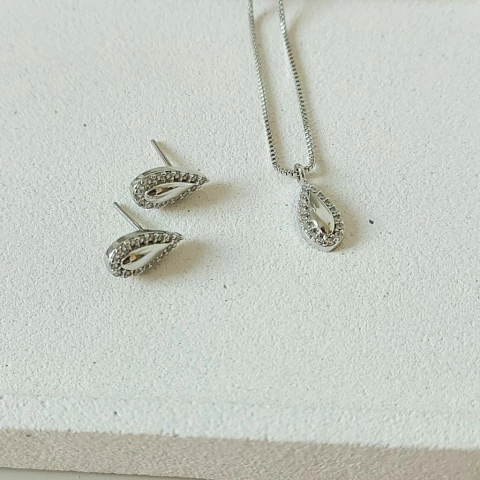 Conjunto gotinha fina cravejada - comprar online