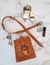 Cartera Manhattan en color suela. Herrajes plateados - Bow Bags