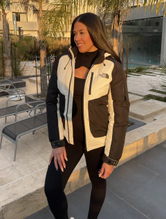 Campera de Dama con Trampa para la Nieve (Blanco/Negro)