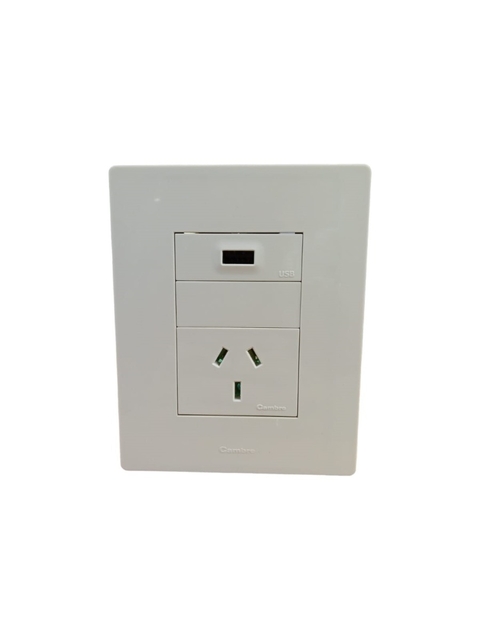 LLAVE ARMADA TOMACORRIENTE 10A + TOMA USB SIMPLE BLANCO BAUHAUS + TAPA ARTE BLANCO DISTANCIADOR BLANCO