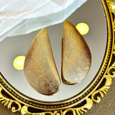 Brinco premium - GARANTIA 1 ANO NO BANHO