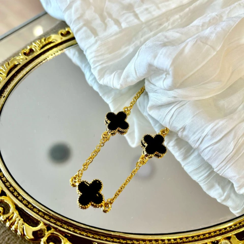 Pulseira - Folheada a Verniz e 1 Camada de Ouro 18K