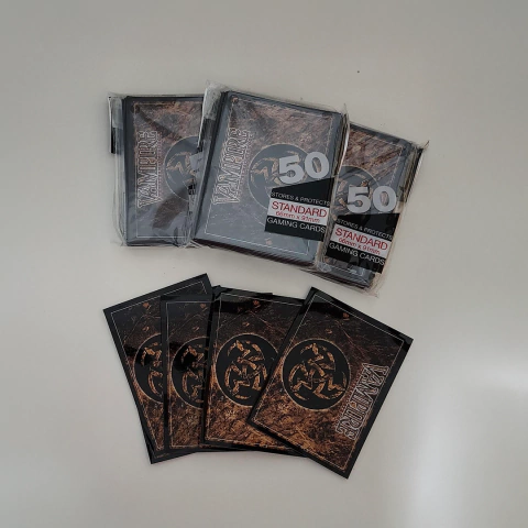 Sleeve Shield Cripta Marrom - UltraPRO Original Vtes - comprar online