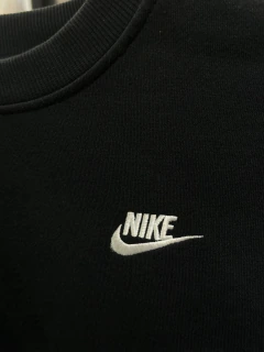 Moletom Gola Careca Preto Nike - comprar online