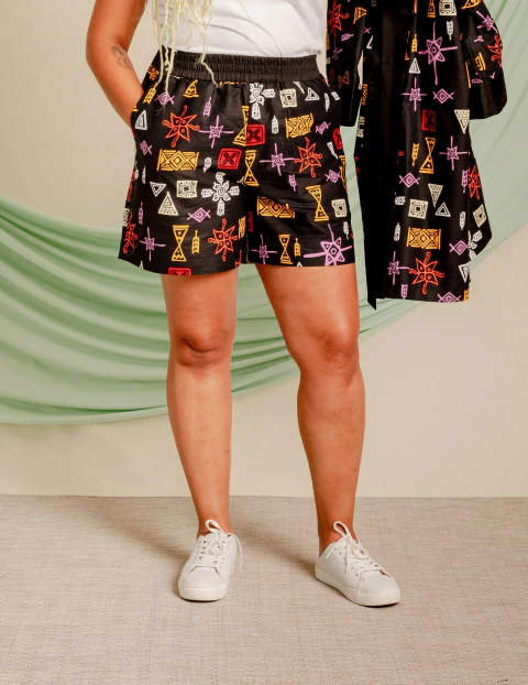 Shorts - Estampa Amina