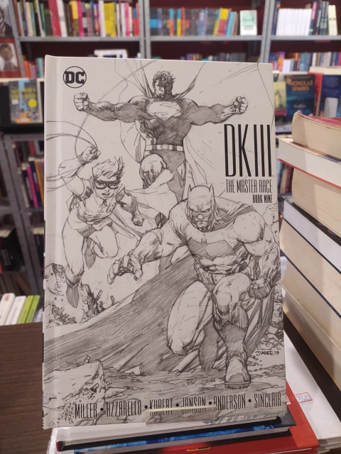 Dark Knight Iii - The Master Race Collector’s Edition - Book Nine - Autor: Miller / Azzarello e Outros (2017) [novo]