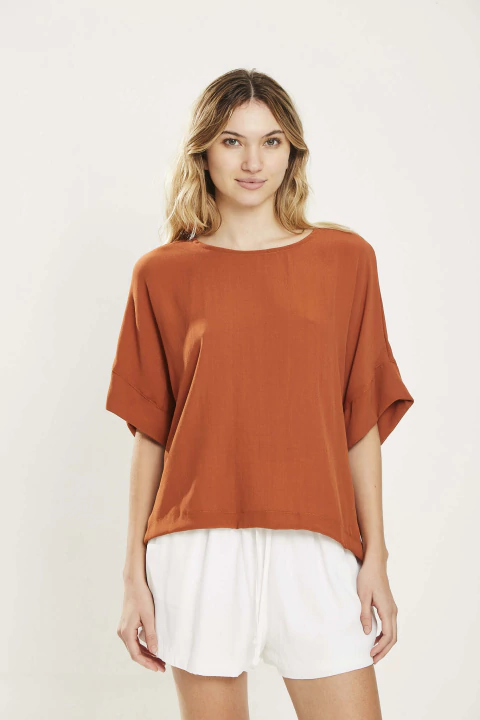 Remera Ofiuco - comprar online