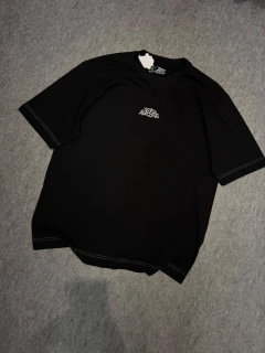 Camiseta Plus Size Trip Side Tag Code Front - PRETO