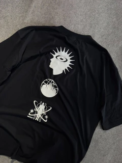 Camiseta Oversized Estampada Punk - Preto - comprar online