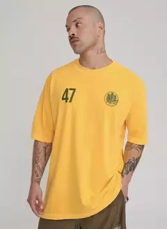 Camiseta Oversized Estampada 47 - Amarelo Estonado - loja online