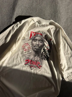 Camiseta Over 2Pac Legacy