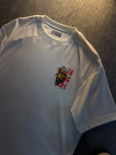 Imagem do Camiseta Street Tupac Thug Life Off-White.