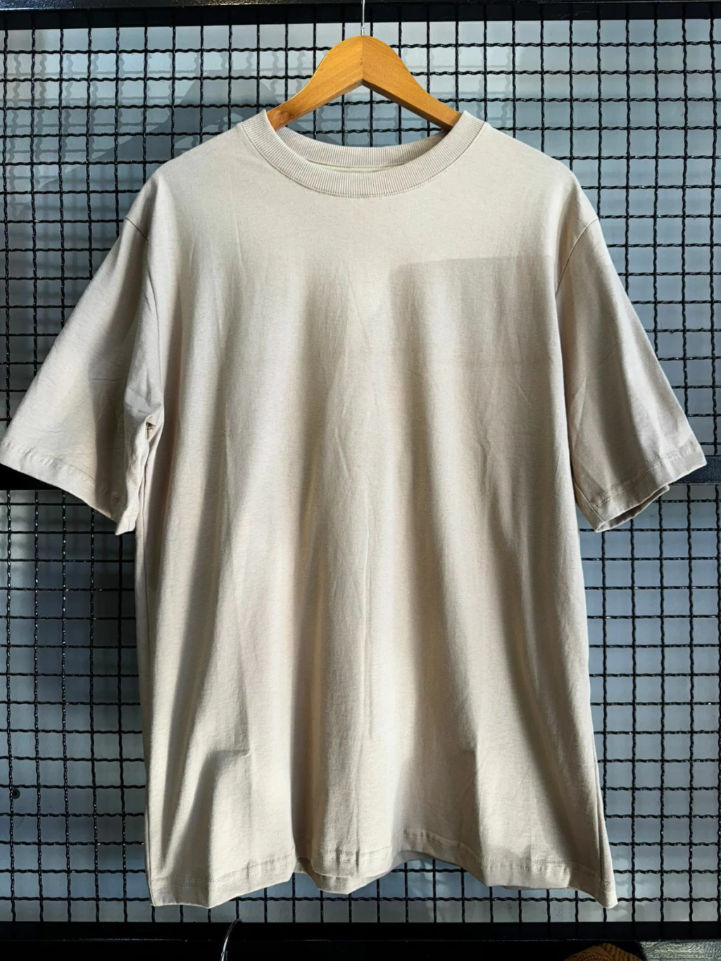 CAMISETA OVERSIZE SEM ESTAMPA