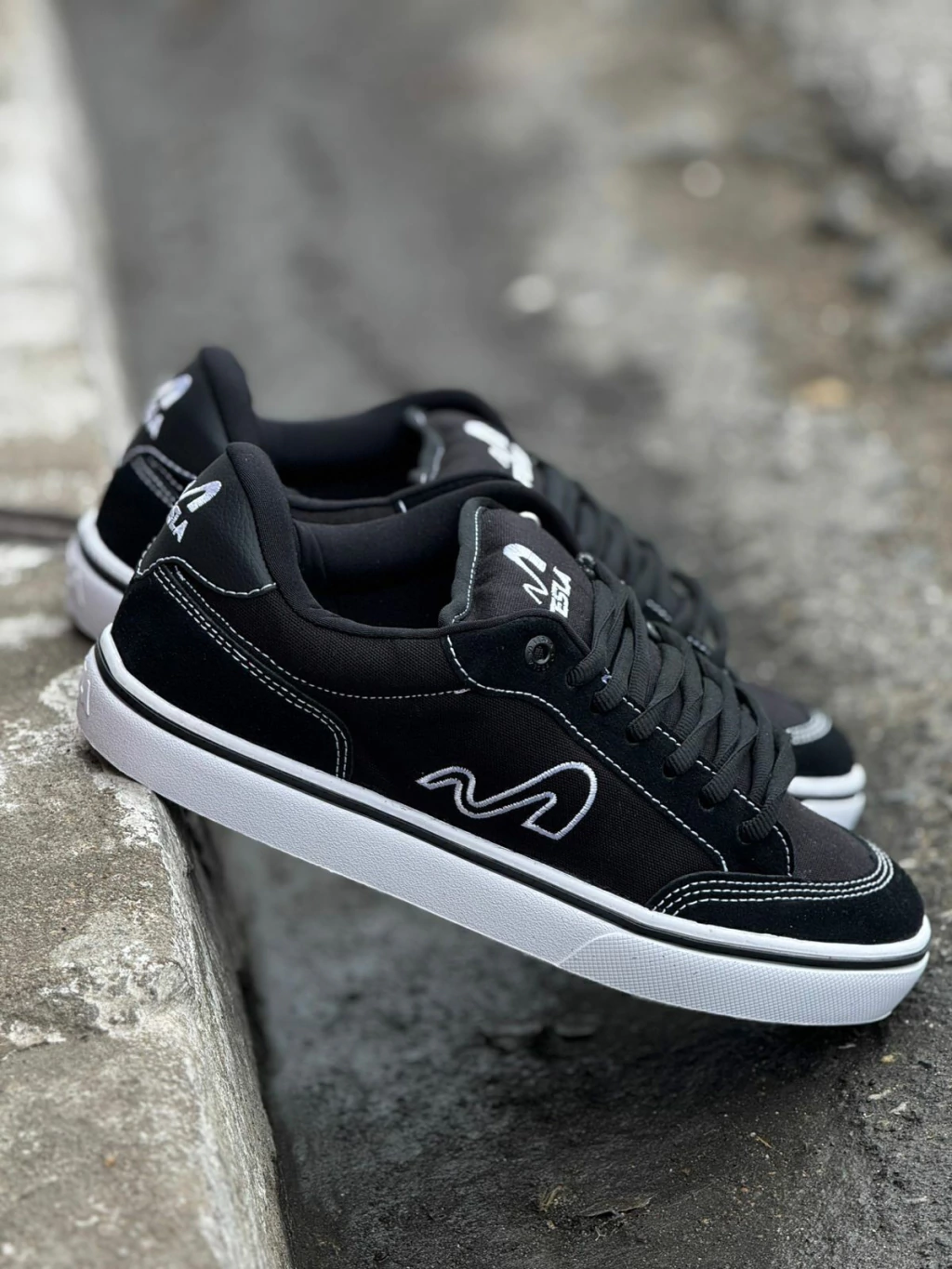 Tênis Tesla Flow Black white