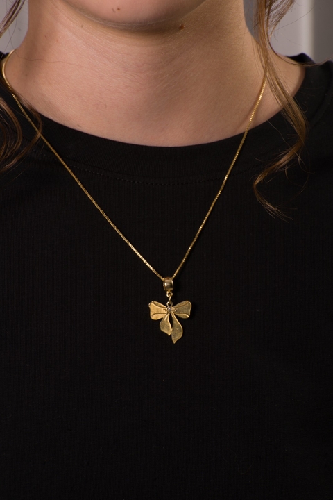 Colar Feminino Laço Dourado – Banhado a Ouro 18K, Delicado e Exclusivo - comprar online
