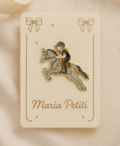 Pin Hipismo Cavalo e Menina – Maria Petiti - comprar online