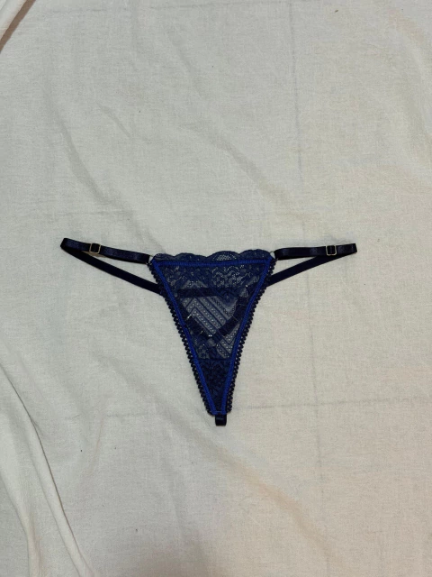 CORAZÓN LESS ENCAJE AZUL - comprar online