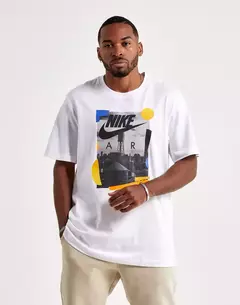 Camiseta Nike Sportswear Rhythm Photo Branca Estampa Cidade Amarela Laranja Azul Cinza