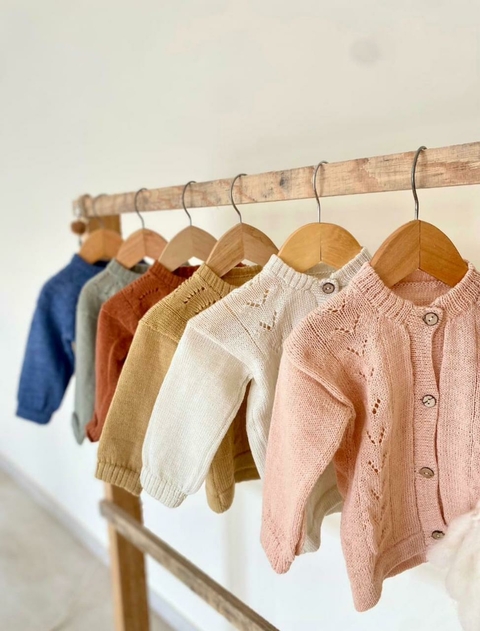 cardigan de hilo para niña