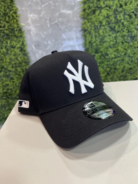 Boné New Era azul marinho original