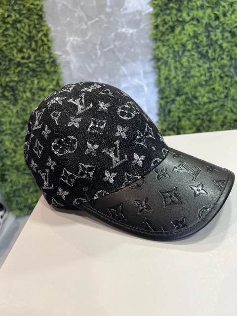 Boné LV jeans preto aba couro importado