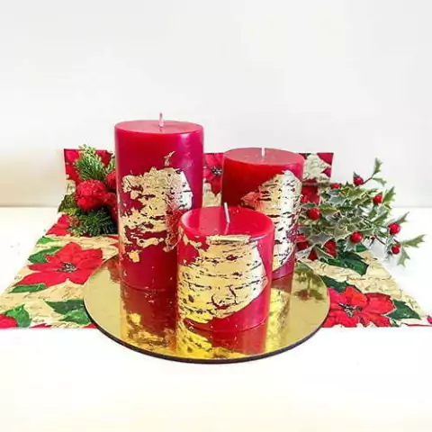 Trio de Velas cilíndricas 3 tamanhos vermelha com Folha de Ouro - comprar online