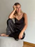 Pijama AURA Total Black en internet