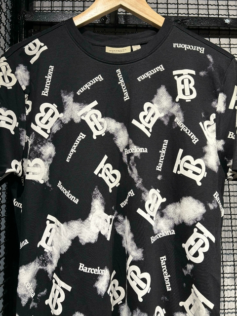 Burberry Barcelona Preta - comprar online