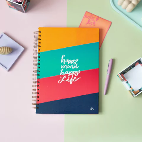 Cuaderno A4 Tapa dura Línea Colours Happy - comprar online