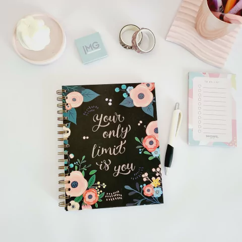 Cuaderno 1/2 Oficio Tapa dura Flowers - comprar online