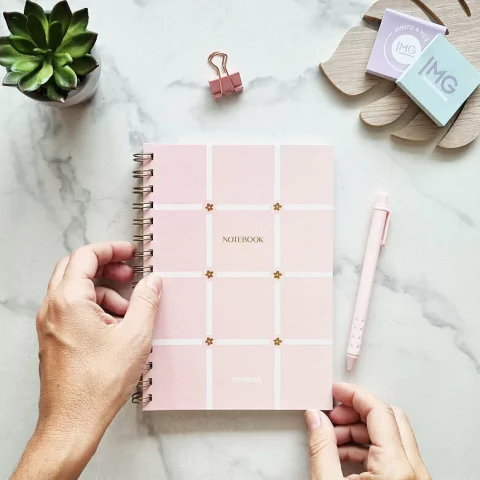 Libreta A5 Espiralada Pink - comprar online