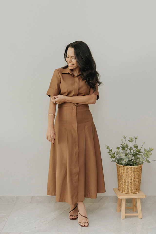 Vestido Midi Pences Perene Mocha Mousse - comprar online