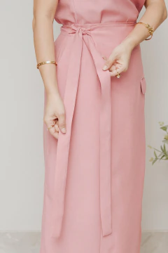 Saia Transpassada Essência Rosa Antigo - Quiprocó Rouparia | Moda feminina autoral e modesta